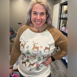 Sugar Stitch brand 3/4 sleeve super soft reindeer raglan tee